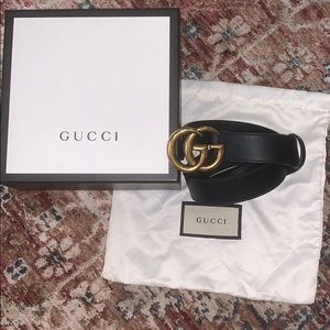 Authentic Gucci 1” GG gold buckle logo black belt